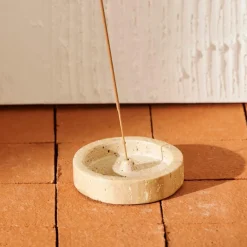 CASA ESCAPE Porte-encens Porte-encens Travertin Beige* Articles Parfumés